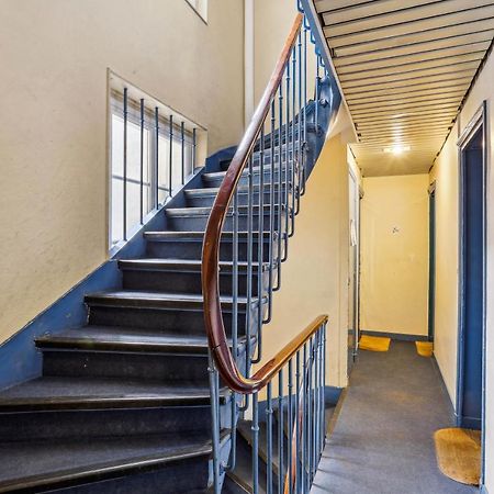 Small Comfortable Studio Near Eiffel Tower ปารีส ภายนอก รูปภาพ