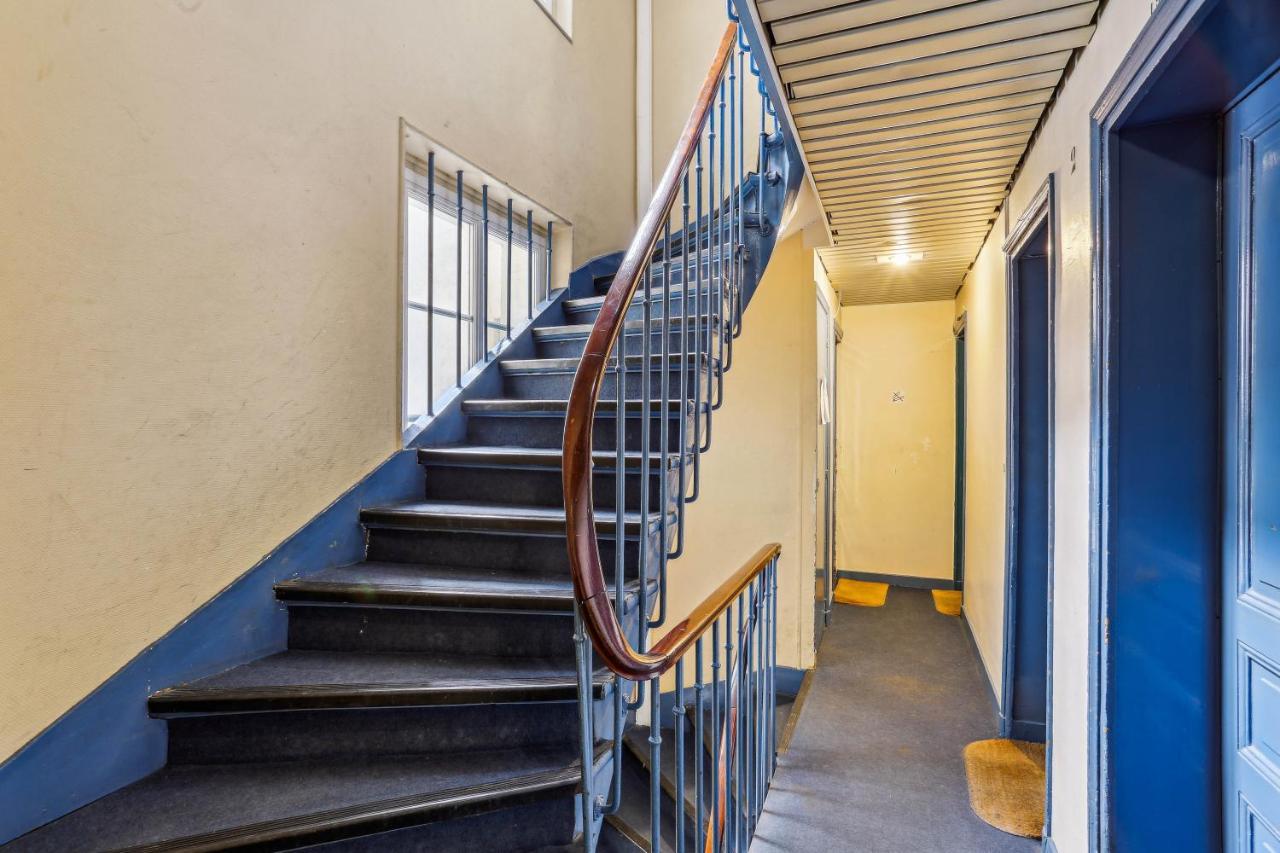 Small Comfortable Studio Near Eiffel Tower ปารีส ภายนอก รูปภาพ